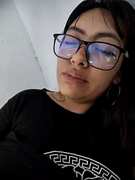 Snapshot of hon3ybloddy chatting on 03-03-26, 08:32 hon3ybloddy online show from 03-03-26, 08:32