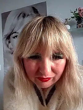 -Nefertiti- online show from 06-01-26, 03:33