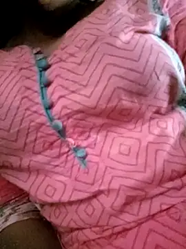 BreezySexyGirl69 online show from 04-30-26, 07:37