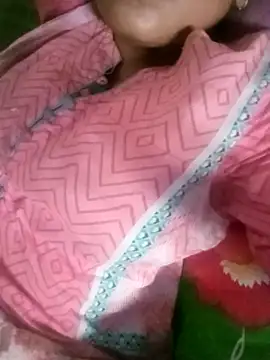 BreezySexyGirl69 online show from 03-18-26, 09:45