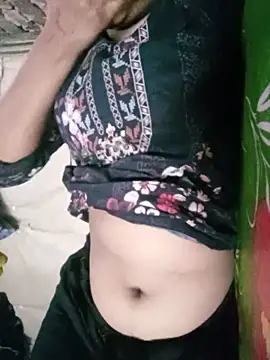 BreezySexyGirl69 online show from 06-04-26, 08:19