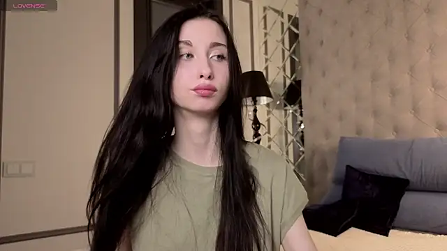 MiguelinaRasmuson online show from 04-10-26, 11:17