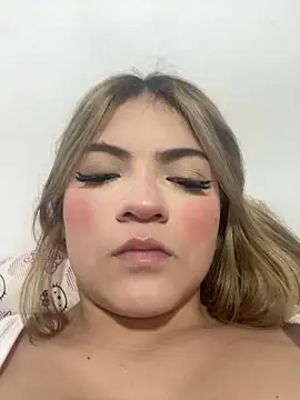 Snapshot of meggan___ chatting on 02-21-26, 07:10 meggan online show from 02-21-26, 07:10