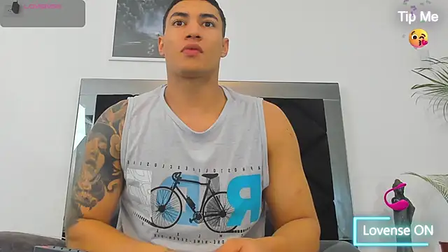 Snapshot of juank_adamx chatting on 07-19-26, 07:28 juank adamx online show from 07-19-26, 07:28