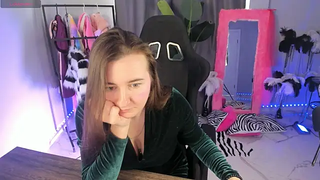 Golden Dragon online show from 04-05-26, 08:43