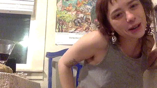 Snapshot of ivyxoxo chatting on 02-18-26, 09:17 ivyxoxo online show from 02-18-26, 09:17