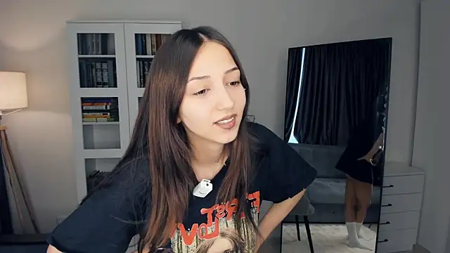 littleevilon online show from 02-22-26, 08:49