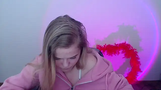 FoxiLana online show from 02-28-26, 09:20