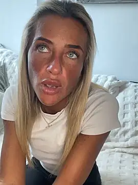 ScarlettGold  online show from 05-08-26, 10:30