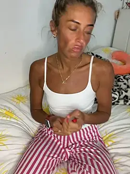 ScarlettGold  online show from 04-28-26, 04:11
