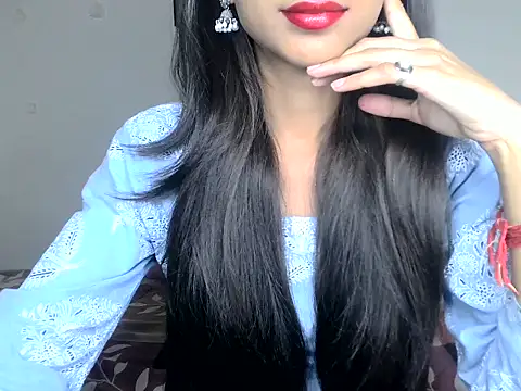 SIKSHA SINGH online show from 04-21-26, 06:03