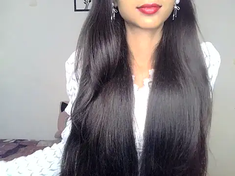 Snapshot of SIKSHA_SINGH chatting on 05-08-26, 06:45 SIKSHA SINGH online show from 05-08-26, 06:45