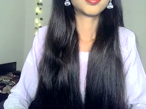 Snapshot of SIKSHA_SINGH chatting on 05-14-26, 05:54 SIKSHA SINGH online show from 05-14-26, 05:54