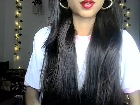 Snapshot of SIKSHA_SINGH chatting on 05-29-26, 06:47 SIKSHA SINGH online show from 05-29-26, 06:47