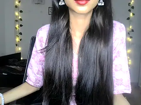 Snapshot of SIKSHA_SINGH chatting on 05-31-26, 06:31 SIKSHA SINGH online show from 05-31-26, 06:31