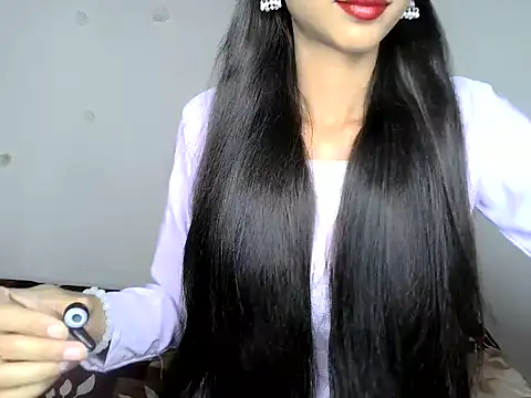 Snapshot of SIKSHA_SINGH chatting on 05-19-26, 06:59 SIKSHA SINGH online show from 05-19-26, 06:59