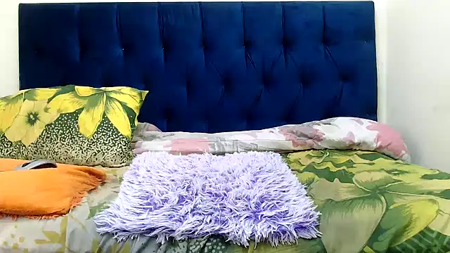 CurvyAssXX21 online show from 03-28-26, 06:42