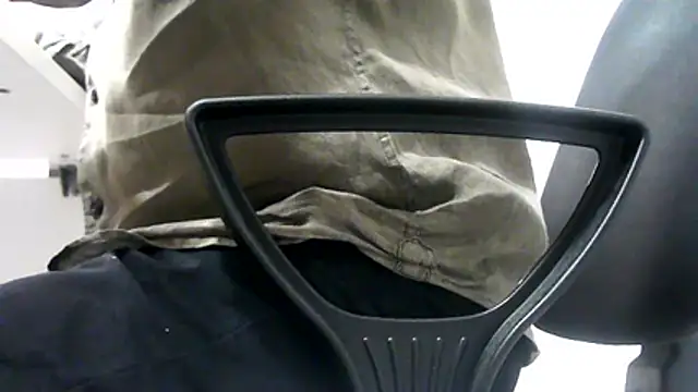 Snapshot of gitano697 chatting on 06-30-26, 12:16 gitano697 online show from 06-30-26, 12:16
