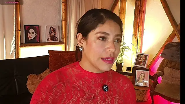 Snapshot of sofia_diaz08 chatting on 07-08-26, 08:53 sofia diaz08 online show from 07-08-26, 08:53