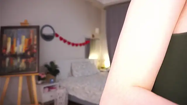 Snapshot of ThiCostin chatting on 03-01-26, 04:07 ThiCostin online show from 03-01-26, 04:07