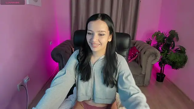 Snapshot of CamillaStars chatting on 03-01-26, 01:44 CamillaStars online show from 03-01-26, 01:44