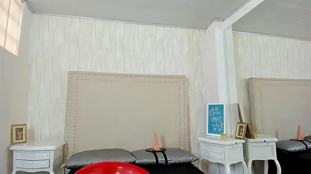 FernandaAvilax online show from 04-28-26, 07:51