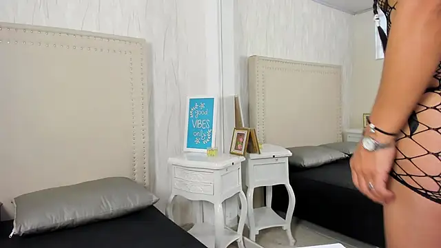 FernandaAvilax online show from 05-16-26, 08:19