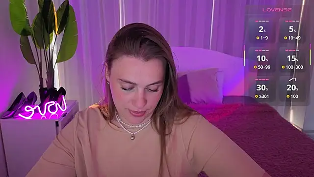 Snapshot of Milana_Monroe chatting on 07-06-26, 05:15 Milana Monroe online show from 07-06-26, 05:15