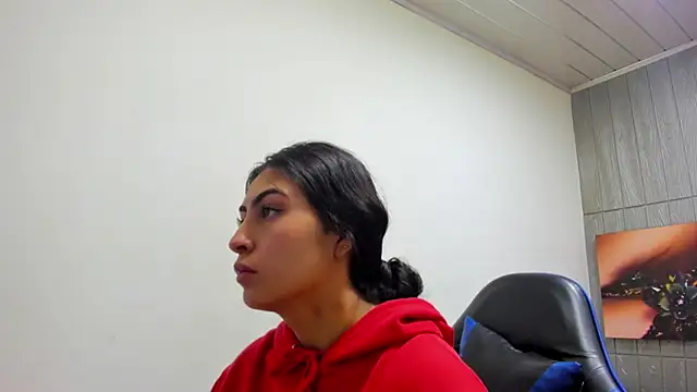 Snapshot of angell_cooper8 chatting on 06-16-26, 12:27 angell cooper8 online show from 06-16-26, 12:27
