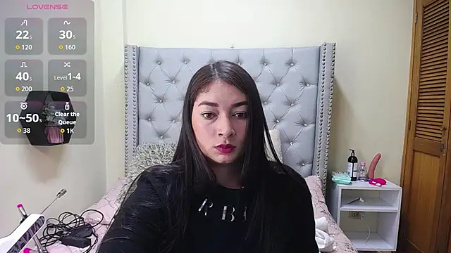 Snapshot of skarlett__36 chatting on 02-28-26, 02:28 skarlett 36 online show from 02-28-26, 02:28