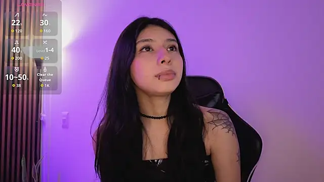 chloe bluee  online show from 03-27-26, 11:22