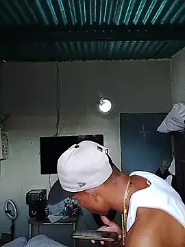 blackhot22c online show from 04-19-26, 04:52
