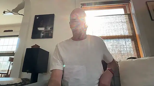 Guy  Grey online show from 04-10-26, 01:18