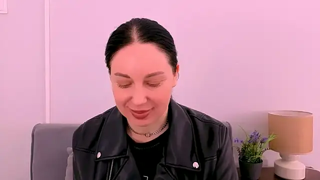 MiaFair online show from 04-30-26, 02:13