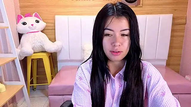 Snapshot of Kylia_a chatting on 06-29-26, 01:00 Kylia a online show from 06-29-26, 01:00