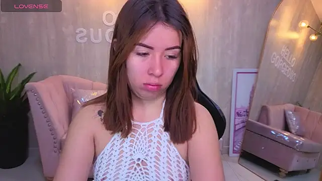 Snapshot of Kylia_a chatting on 04-23-26, 01:02 Kylia a online show from 04-23-26, 01:02