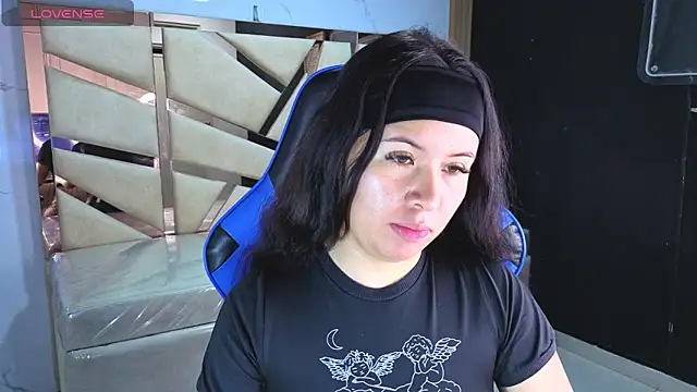 Kylia a online show from 04-16-26, 01:12