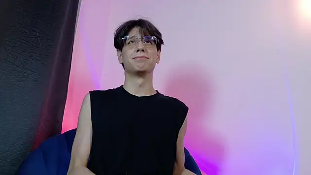 Snapshot of lui_x_dust chatting on 05-16-26, 03:16 lui x dust online show from 05-16-26, 03:16