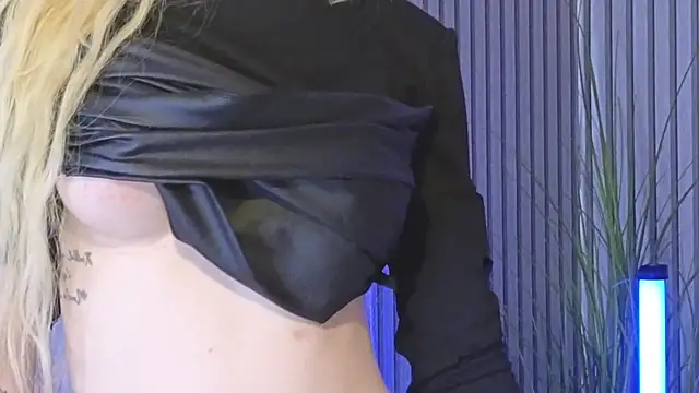 KarmaArms online show from 04-07-26, 12:01