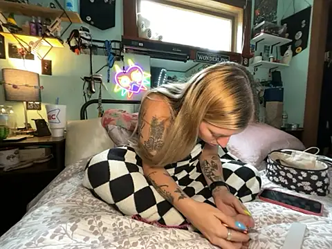 Sarasweets33 online show from 06-18-26, 06:57