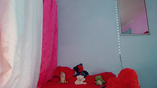 Snapshot of DeboraGill chatting on 06-19-26, 12:05 DeboraGill online show from 06-19-26, 12:05