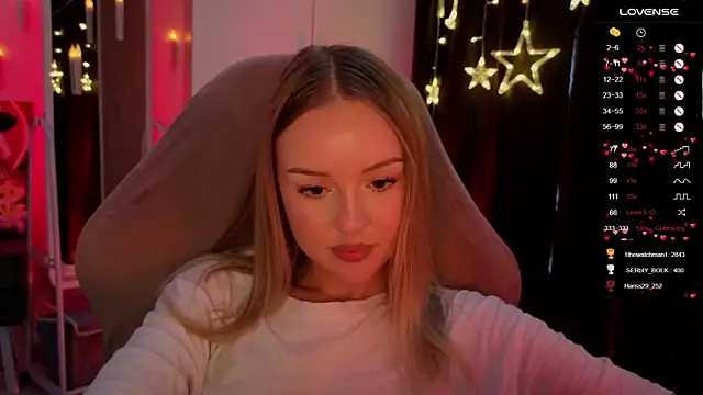 Snapshot of Nestyzz chatting on 02-20-26, 07:21 Nestyzz online show from 02-20-26, 07:21