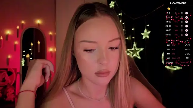 Snapshot of Nestyzz chatting on 02-22-26, 10:33 Nestyzz online show from 02-22-26, 10:33