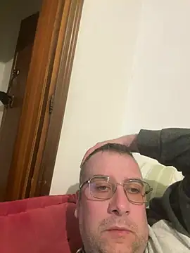 Snapshot of cristian_anal88 chatting on 03-01-26, 05:35 cristian anal88 online show from 03-01-26, 05:35