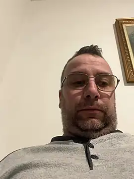 Snapshot of cristian_anal88 chatting on 02-25-26, 08:08 cristian anal88 online show from 02-25-26, 08:08