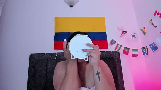 MiaFoox   online show from 07-04-26, 01:26