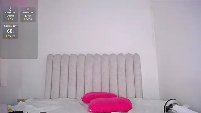 MiaFoox   online show from 03-05-26, 03:25