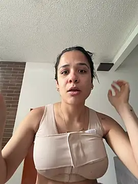 Snapshot of Fox_doll_ chatting on 07-30-26, 06:40 Fox doll online show from 07-30-26, 06:40