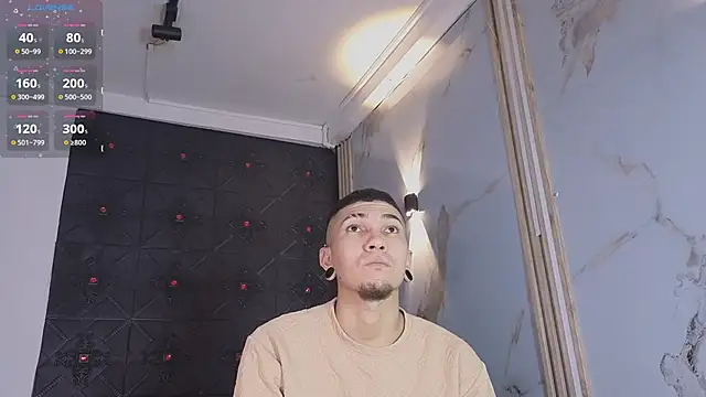 Logan and Reachel online show from 04-10-26, 07:21