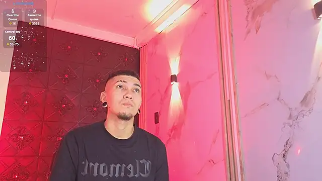 Logan and Reachel online show from 04-09-26, 06:58